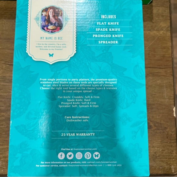 Pioneer Woman Wishful Winter 4-Piece Holiday Cheese Knife Set NEW Floral Roses - Picture 3 of 3